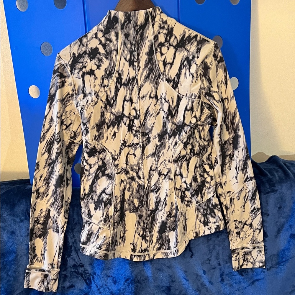 Lululemon Athletica Marble Pattern Full zip jacket - Picture 4 of 4